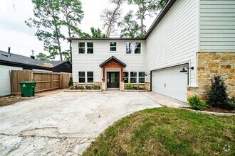Building Photo - 10038 Westview Dr