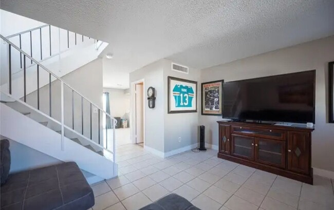 Building Photo - 3095 S Quantana Way