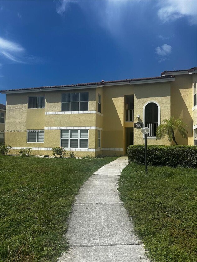 Foto principal - 12760 Vista Isles Dr