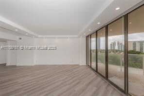 Building Photo - 19500 Turnberry Way