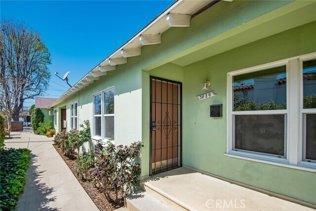 Foto principal - 7020 Kester Ave
