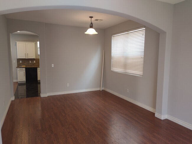 Foto del edificio - 7166 Clear Range Ave