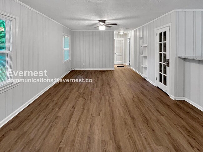 Foto del edificio - 1228 S Madison Ave