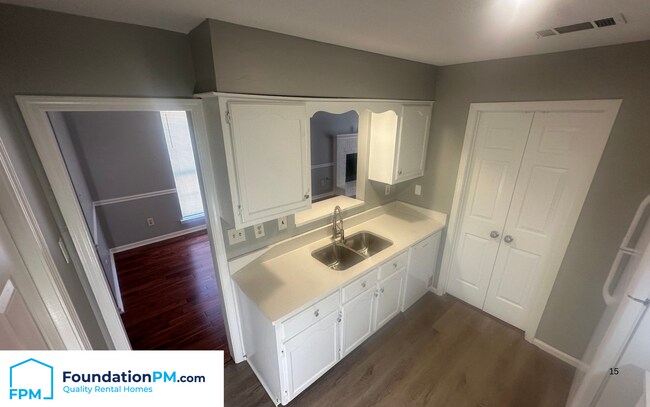 Foto del edificio - 5806 Grassy Valley Dr