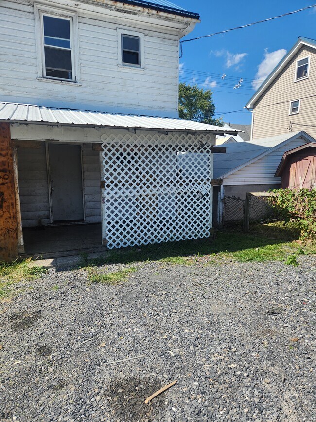 Building Photo - 439 3rd Ave