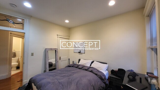 Foto del edificio - 100 Queensberry St