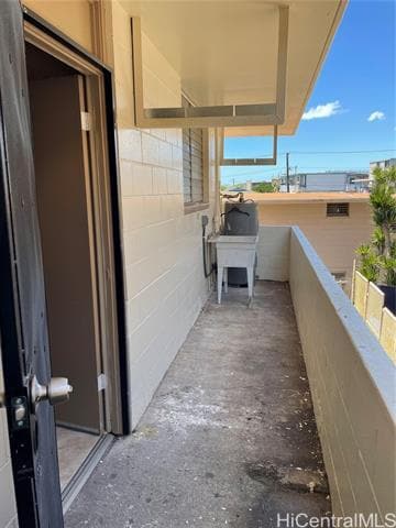 Building Photo - 94-112-112 Pupunohe St