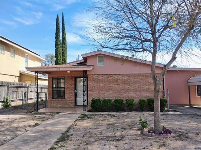 Foto del edificio - 812 W 6th St