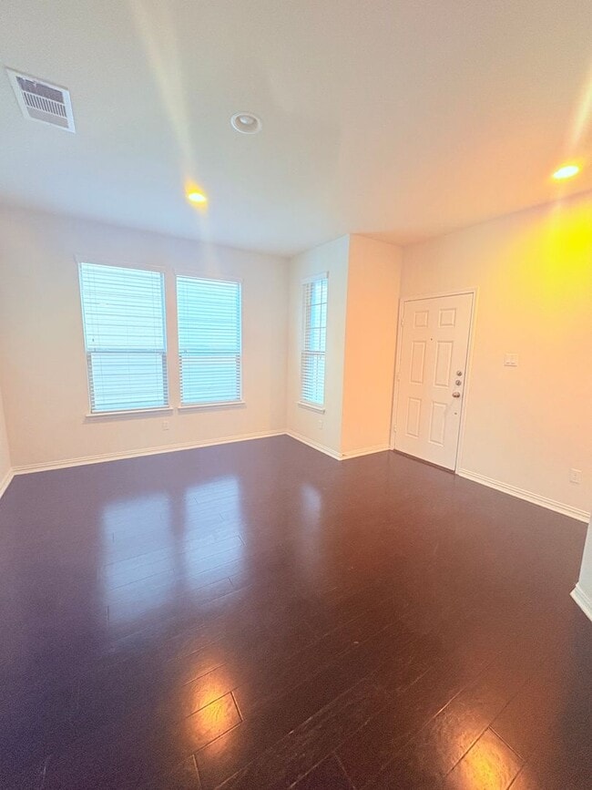 Foto del edificio - Large Home In Preston Village