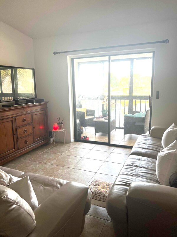 Building Photo - 15445 Lakes of Delray Blvd