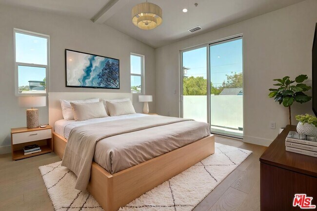 Foto del edificio - 4720 Marshall Dr