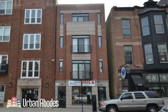 Building Photo - 1743 W North Ave