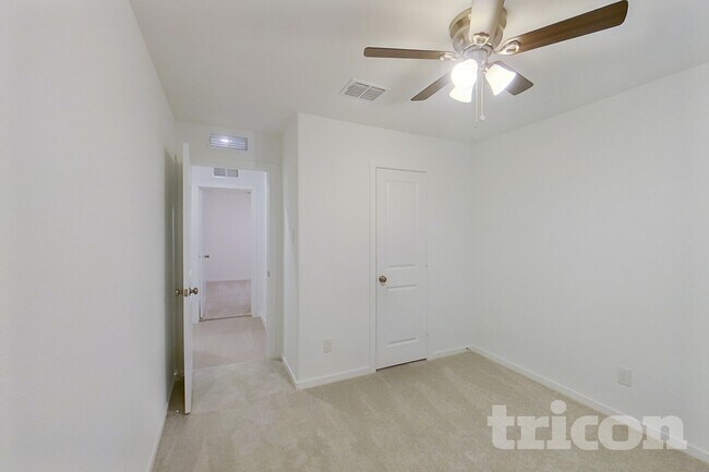 Building Photo - 1605 Baugh St