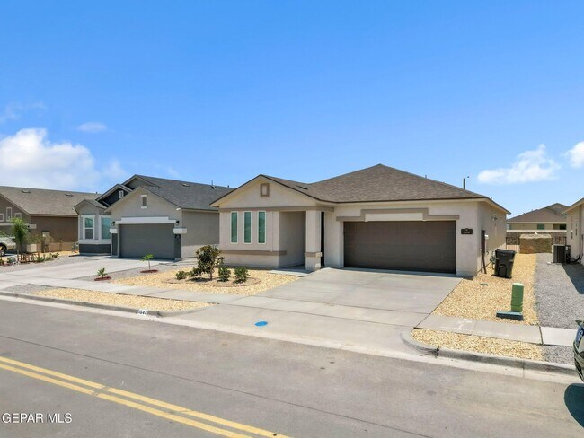 Foto del edificio - 1644 Folkstone St