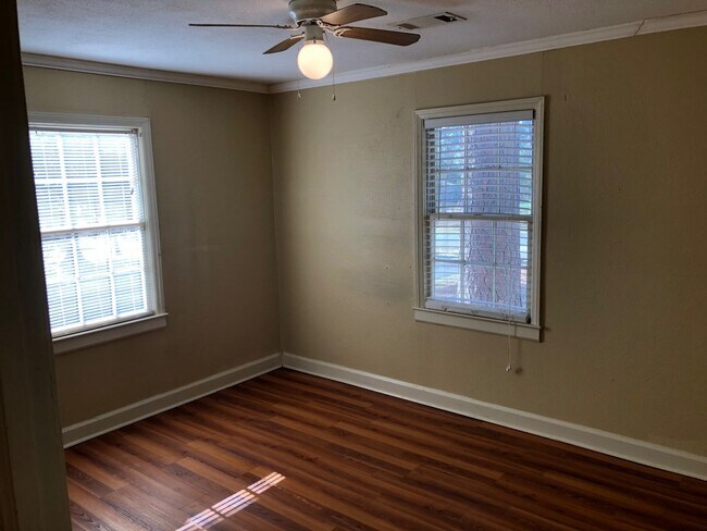 Foto del edificio - r3713a