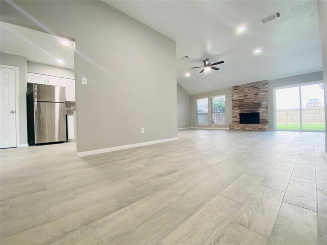 Building Photo - 511 Muirwood Ln