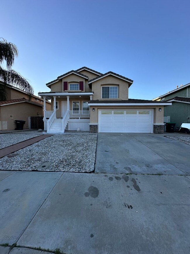 Building Photo - Dream Rental with a Pool!!!!