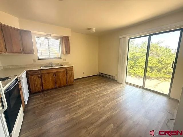 Foto del edificio - 915 NW Birch Ave