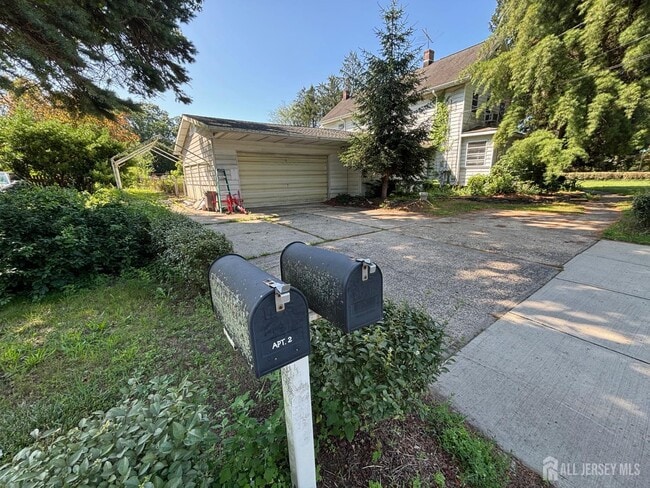 Building Photo - 296 Riva Ave