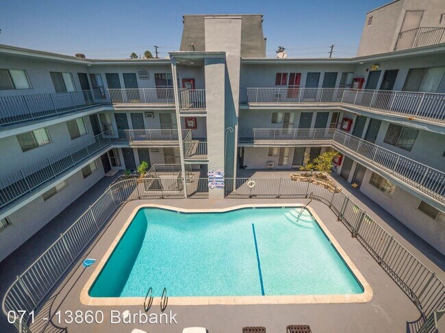 Building Photo - 13860 Burbank Blvd