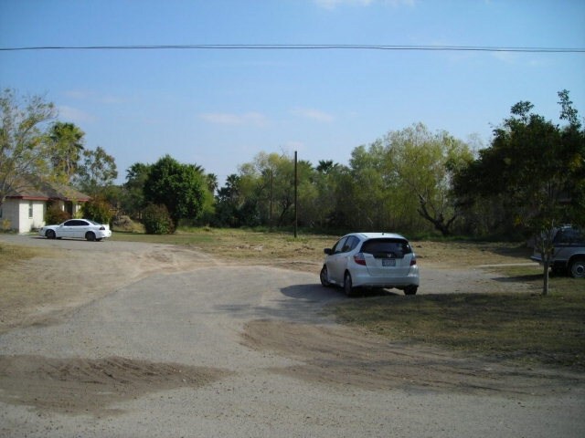 Building Photo - 401 Vela Jackson Ave