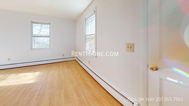 Foto del edificio - 238 Mt Hope Ave