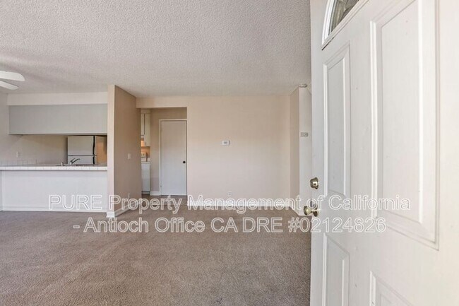 Building Photo - 2613 Rutgers Ln