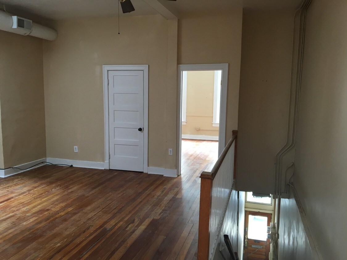 Foto principal - 505 E Main St
