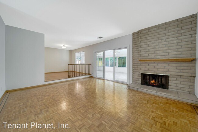 Foto del edificio - 4 br, 2 bath House - 4720 Jarvis Ave.