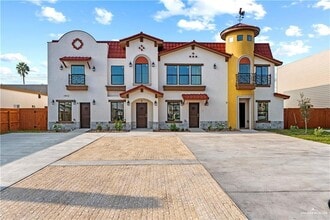 Building Photo - 1412 Karen Dr