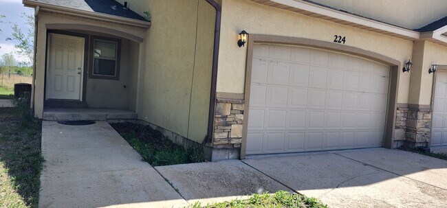Building Photo - 224 E 1500 S