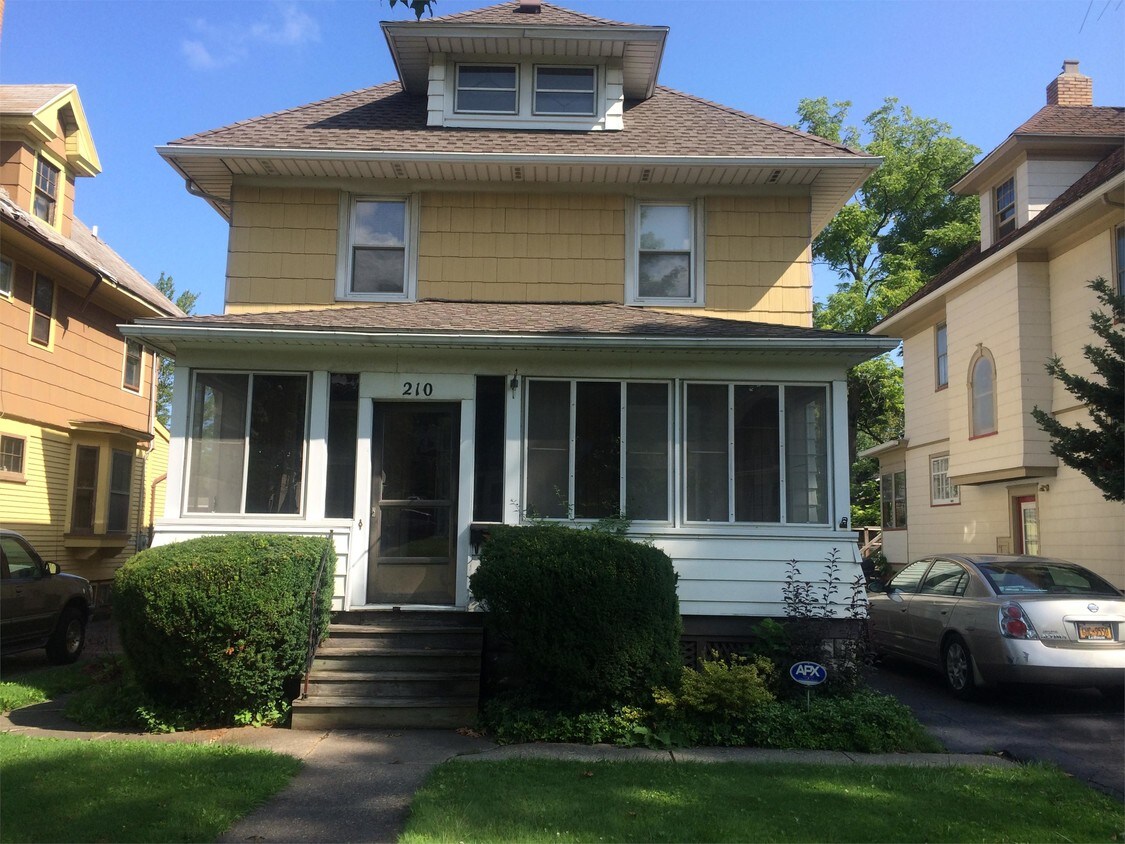 Primary Photo - 210 Alameda St