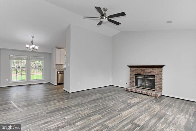 Building Photo - 20585 Triple Crown Ct