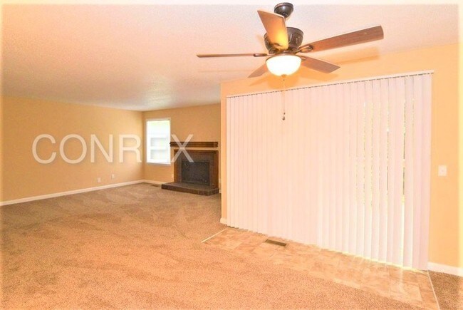 Building Photo - 11 Shadow Creek Ct