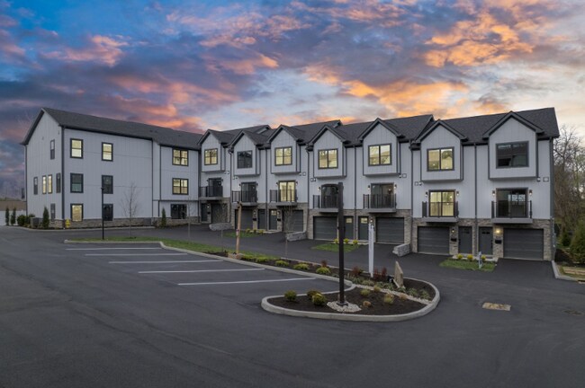 Foto del edificio - 4486 Butterfield Pl