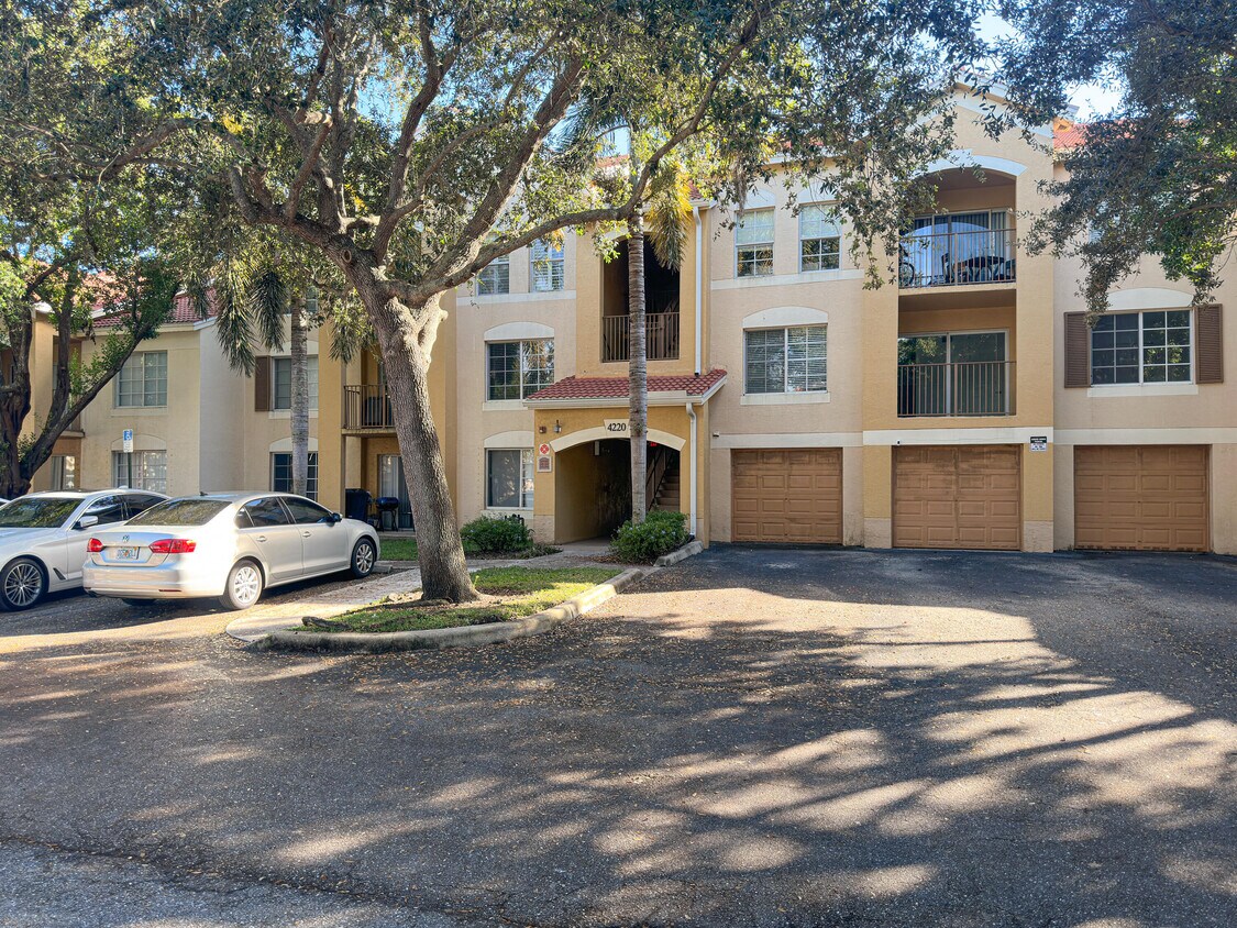 4131 San Marino Blvd Unit 106, West Palm Beach, FL 33409 Condo for Rent in West Palm Beach, FL