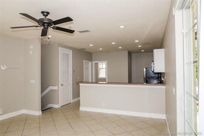 Foto del edificio - 10038 SW 22nd St