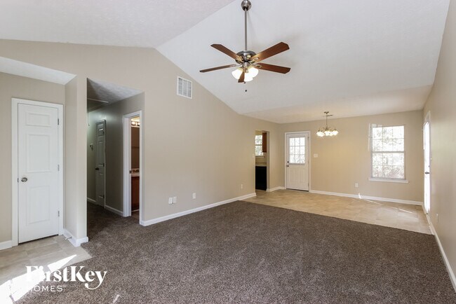Building Photo - 131 Cactus Ln