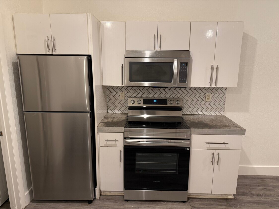 Foto principal - 445 NW 77th St