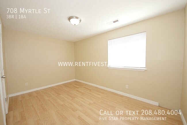Foto del edificio - Adorable Home in Great Neighborhood! Visit...