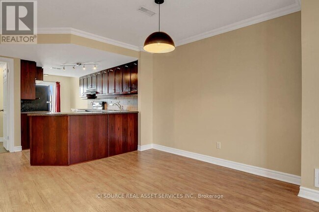 Building Photo - 565 Lakeridge Dr