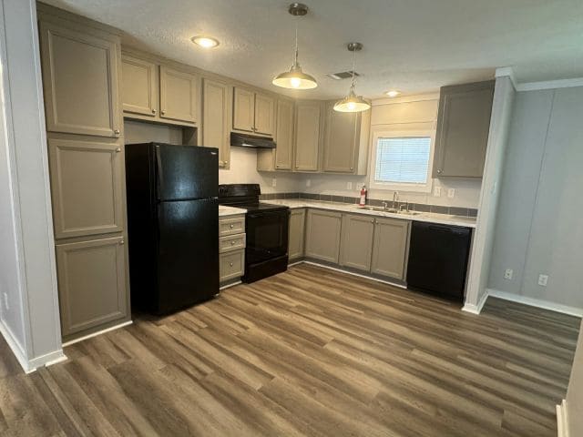 Building Photo - 9709 Polak Dr