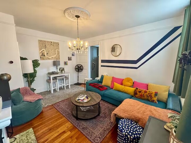 Foto del edificio - 1525 Melpomene St