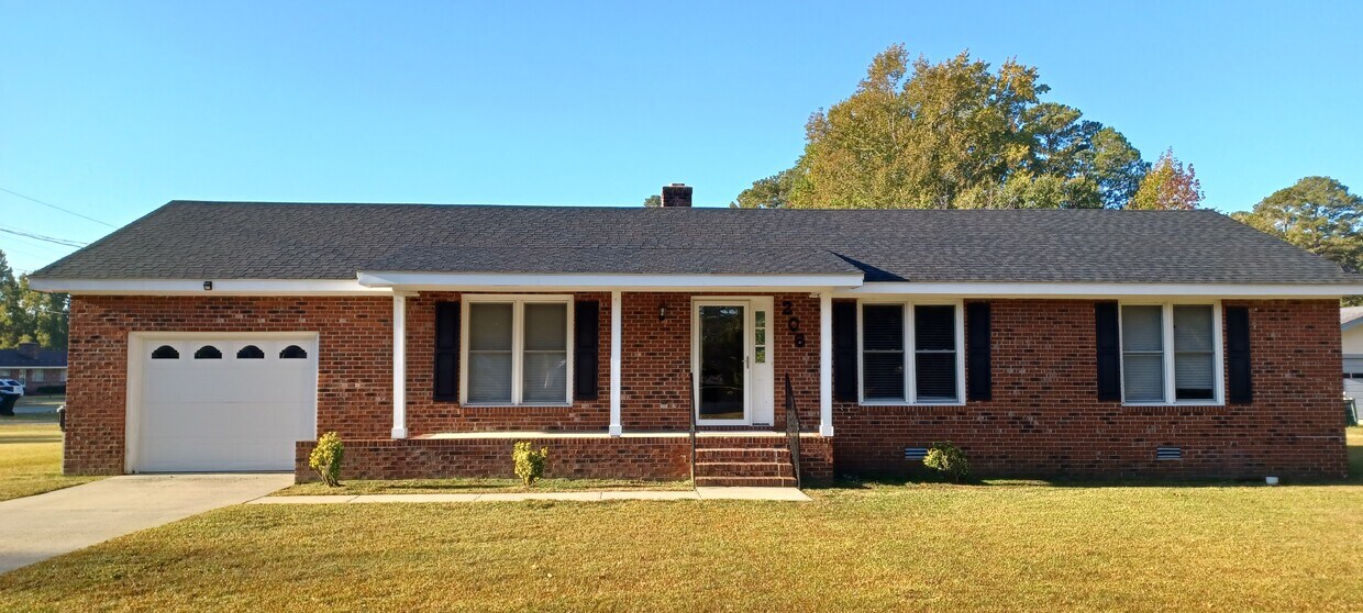 206 S Hillcrest Dr, Goldsboro, NC 27534 House Rental in Goldsboro, NC