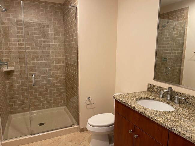 Foto del edificio - 2 Bedroom 2 Full Bath Apartment with Gorge...