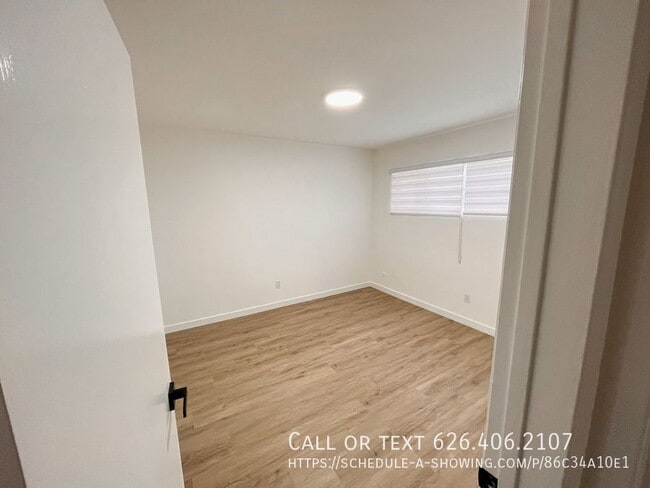 Foto del edificio - **NOW AVAILABLE** ONE MONTH FREE