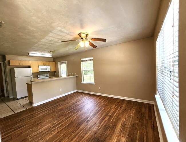Photo - 3 bedroom for rent August 7, 2026 for $1695 per month, walking distance to FSU Townhome