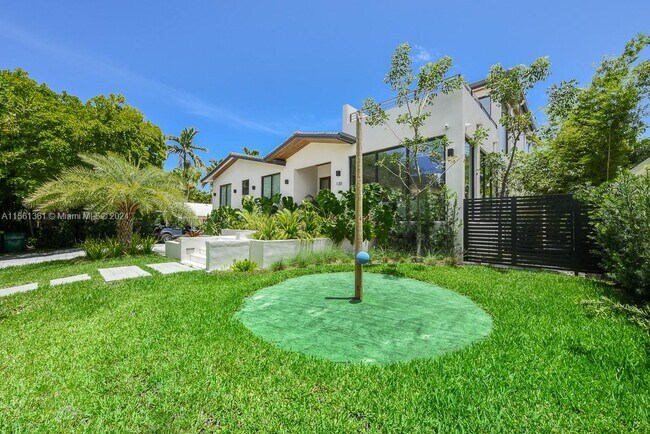 Foto del edificio - 120 Buttonwood Dr