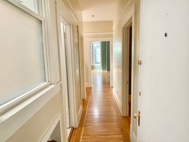 Foto del edificio - Charming Lower Nob Hill 1BR/1BA! Laundry! ...