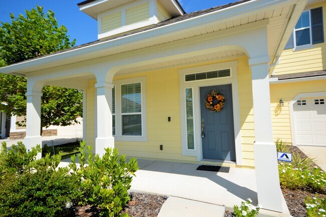 Charming front porch - 236 Tavernier Dr